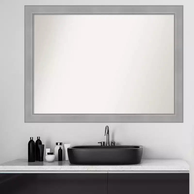 Miroir Mural de Salle de Bain Rectangulaire 42"x31" en Nickel Brossé – Non Biseauté, Cadre en Polystyrène, Fixation Murale