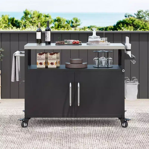 Îlot de cuisine d'extérieur de 138,4 cm avec plateau en acier inoxydable – Chariot de bar avec 4 roulettes verrouillables pour barbecue