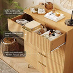 Commode à 5 tiroirs cannelés de 121,2 cm de haut – Chêne naturel, poignées dorées, anti-basculement, rangement de chambre étanche