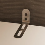Armoire d'angle avec 2 tringles, un porte-pantalons et un rangement à chaussures