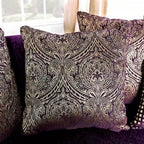 Causeuse Grendel traditionnelle en chenille violette avec accoudoirs roulés par Furniture of America