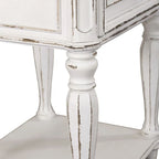 Table de chevet à pieds blancs antiques Magnolia Manor
